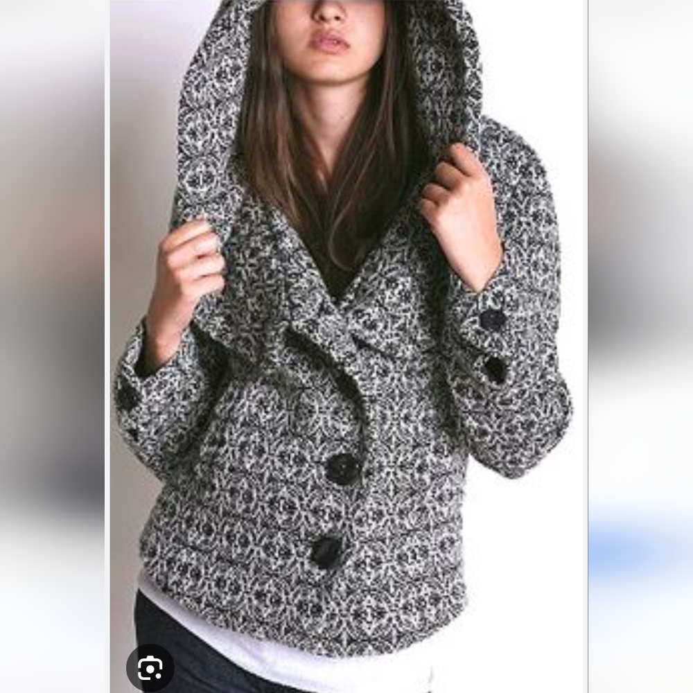 Urban Outfitters BDG Unique MonoTweed Knit Oversized Hood Coat Size Large